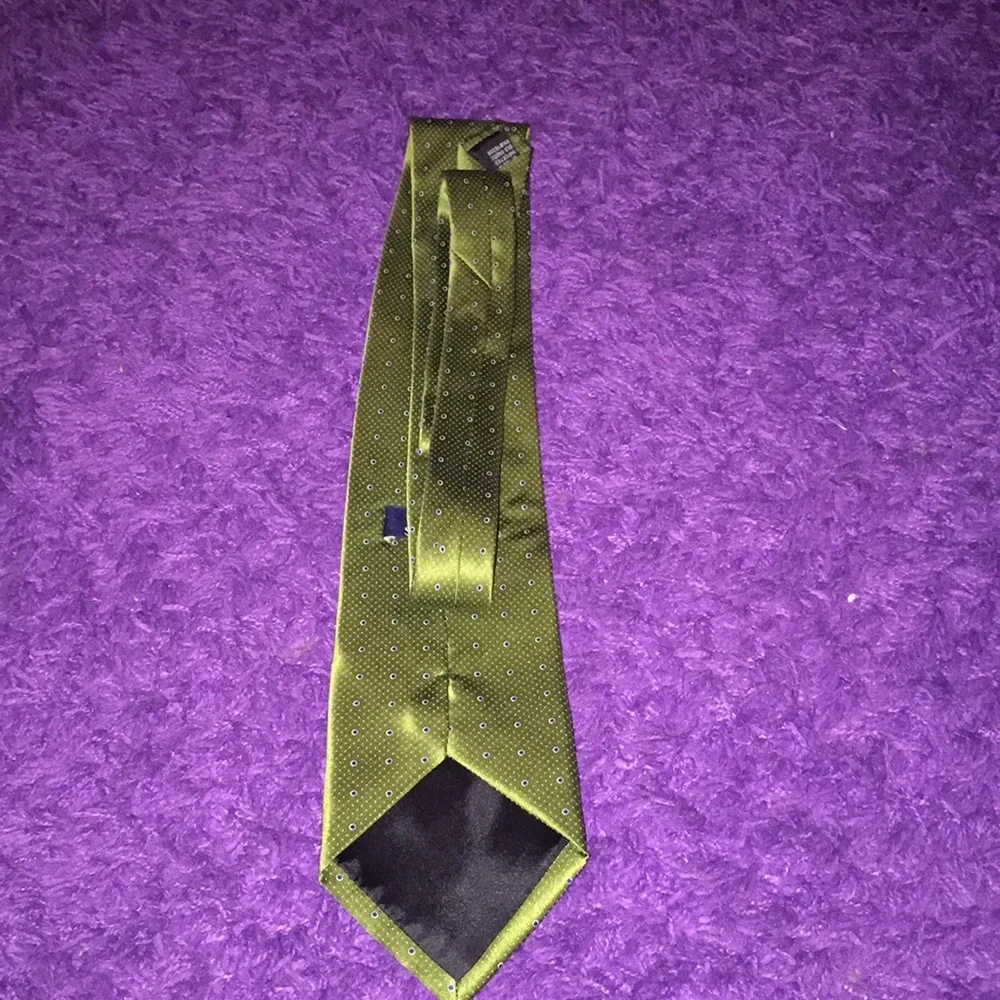 Stafford army green and blue dots tie